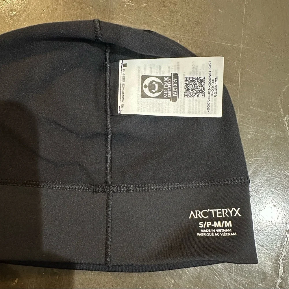 NWT - Arc'teryx Rho - Black Beanie Touque - Small / Medium - Sold Out - Picture 4 of 7
